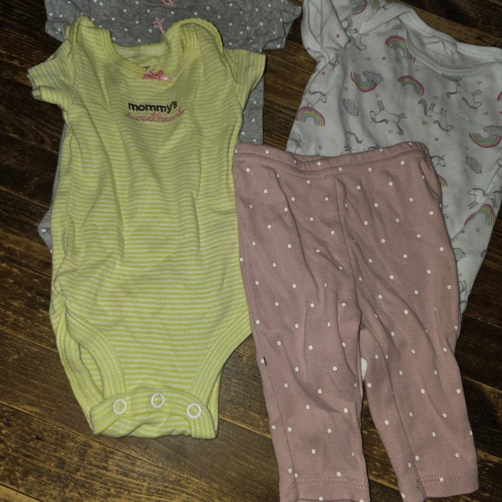 Baby Girl Size Newborn 9 piece Lot Infant Bodysuits Sleepers Pants Bundle - Picture 7 of 9